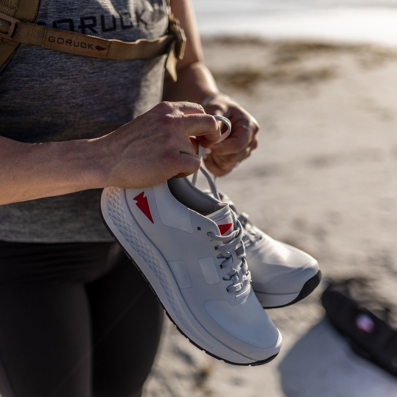 White Goruck Women's Rough Runners | CA-ZHF-351086